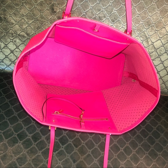 Michael Kors Purse - Picture 5 of 6